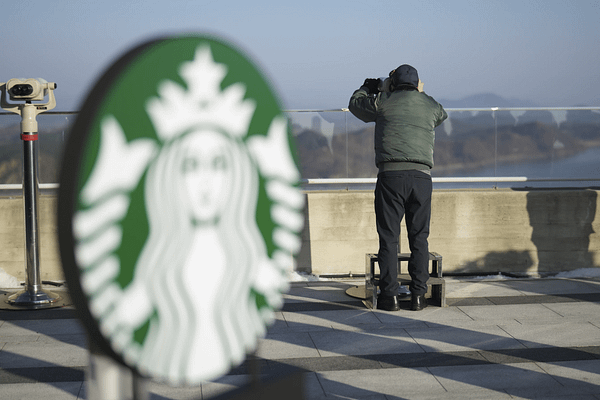 Starbucks Near North Korea Becomes a Popular Spot, Attracting 120,000 Visitors