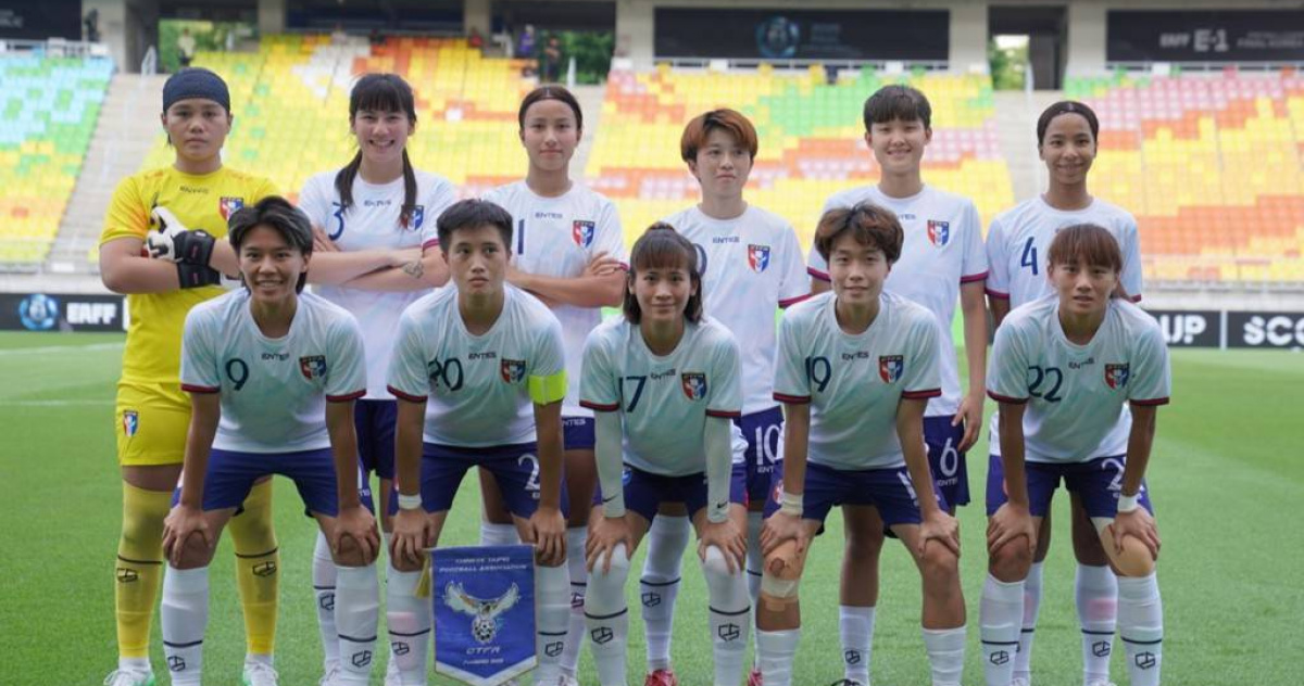 Chinese Women's Football Team Faces Defeat Against Japan in East Asia Cup Semifinals