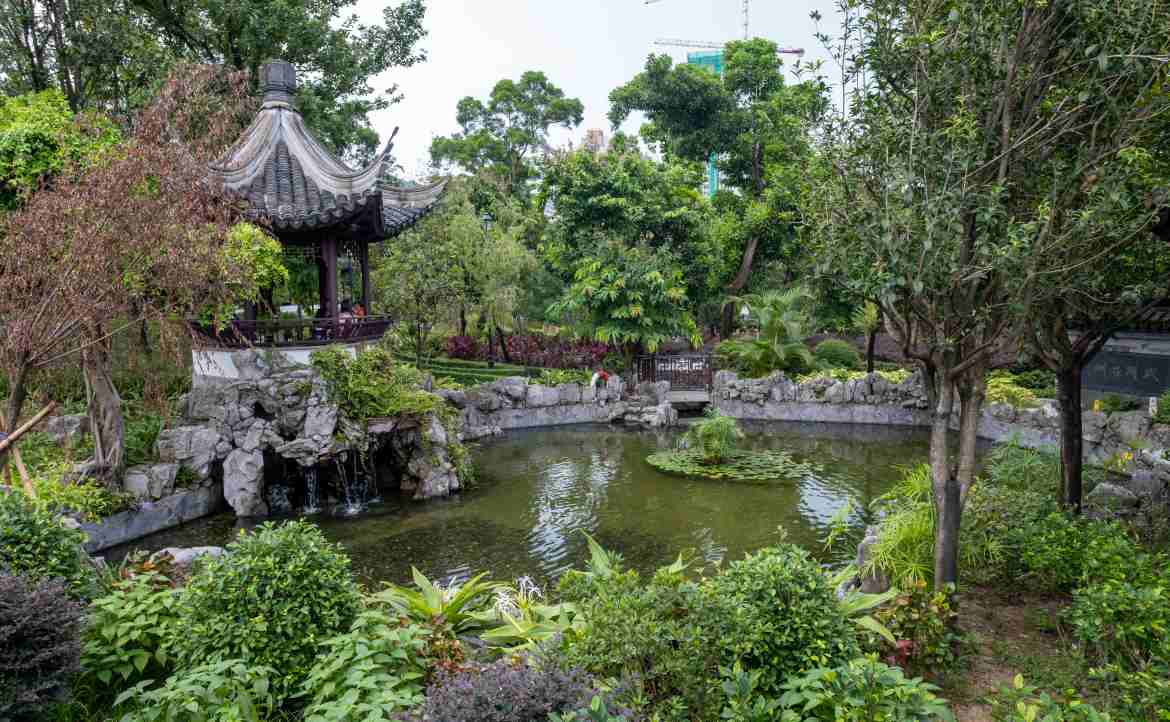 The History of Kowloon Walled City: The Mystery of the 'No Man's Land'