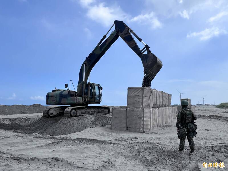 Han Guang No. 41 Drill: Showcasing HESCO Defense Structures at Dajia Beach