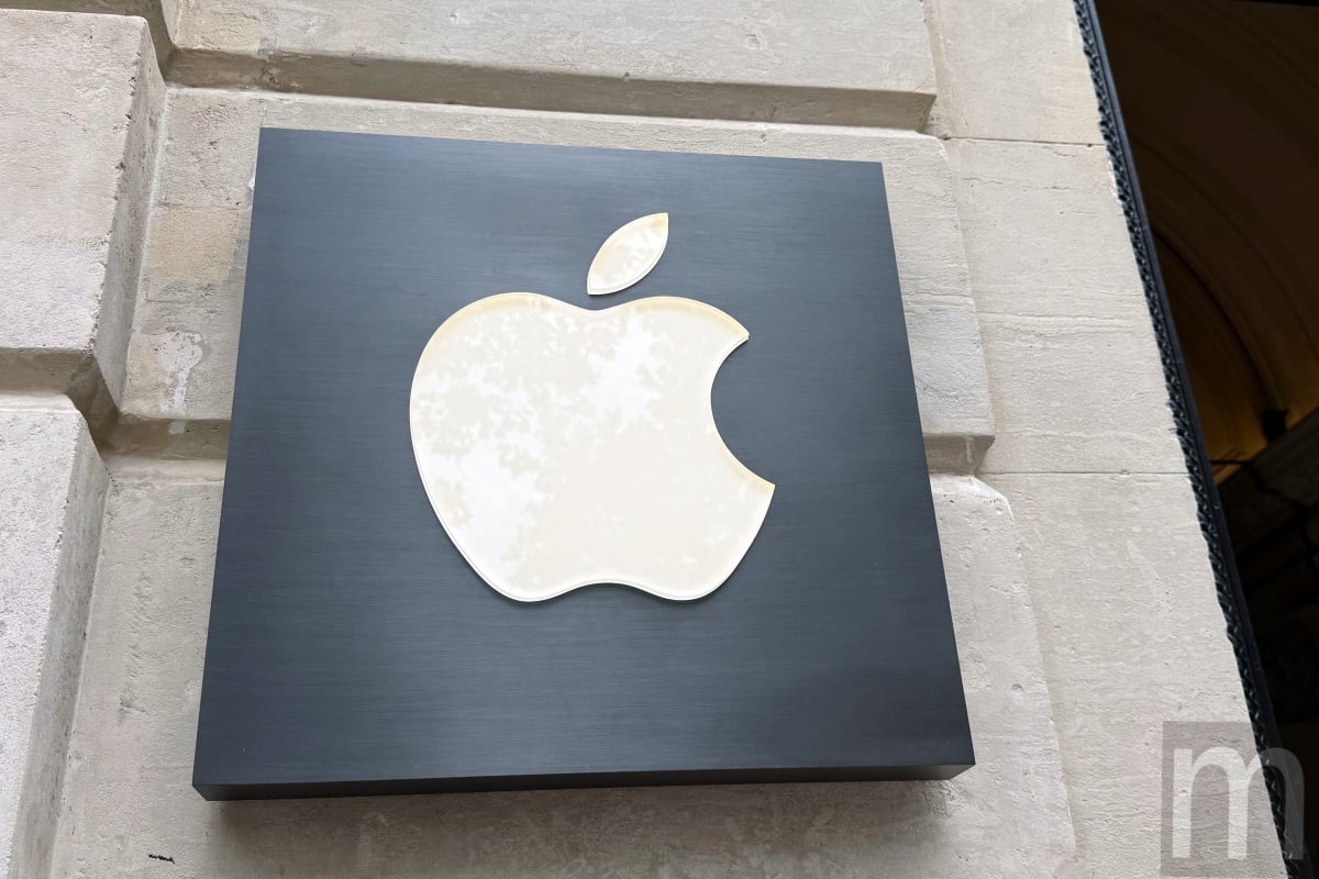 Apple to Launch New Foldable iPhone in 2026, Re-entering Chinese Market