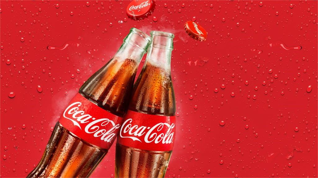 Coca-Cola to Release Sugar-Sweetened Cola, Fulfilling Trump's Wish!