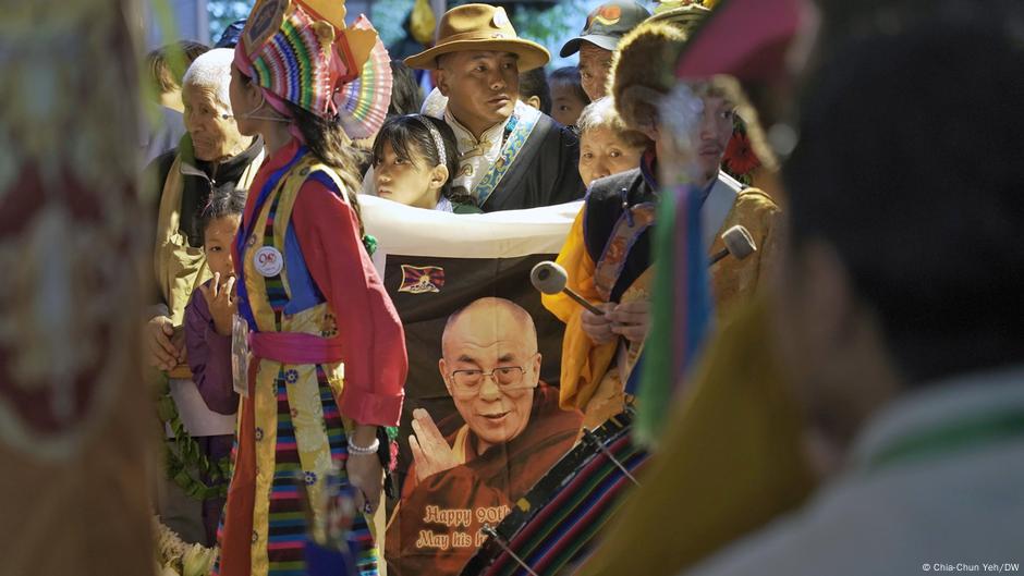 Tibetan Exile Government: Tibetan Singer Arrested in China for Praising Dalai Lama